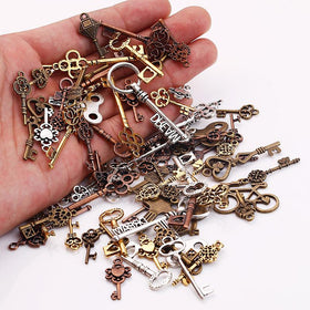 Vintage Metal Skeleton Key Pendants